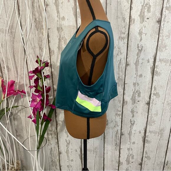 Nike - NWT Colorblock Workout Cropped Tank - Picture 7 of 11